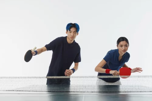 卓球のダブルスの様子