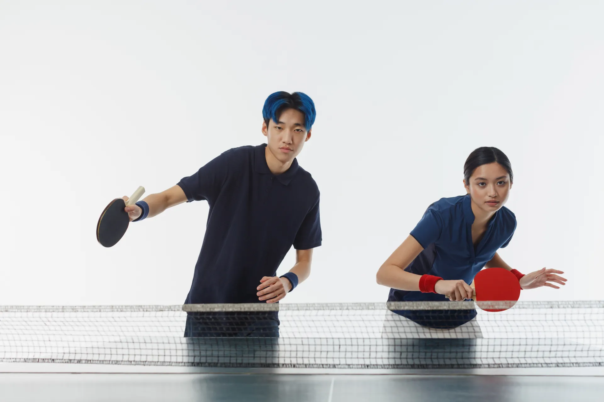 卓球のダブルスの様子