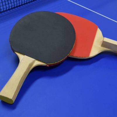 シェイクハンドラケットとペンホルダーラケット